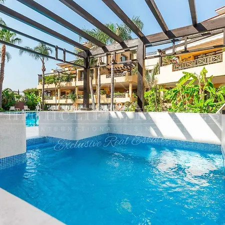 Bahia De Banus Bungalow Deluxe * Marbella
