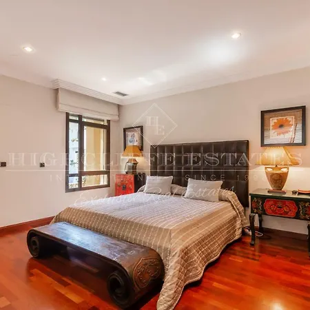 Bahia De Banus Bungalow Deluxe *